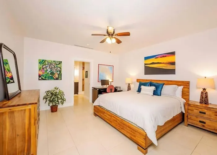 Apartamento Ground Floor 2br With Walk-out Pool Access Coco